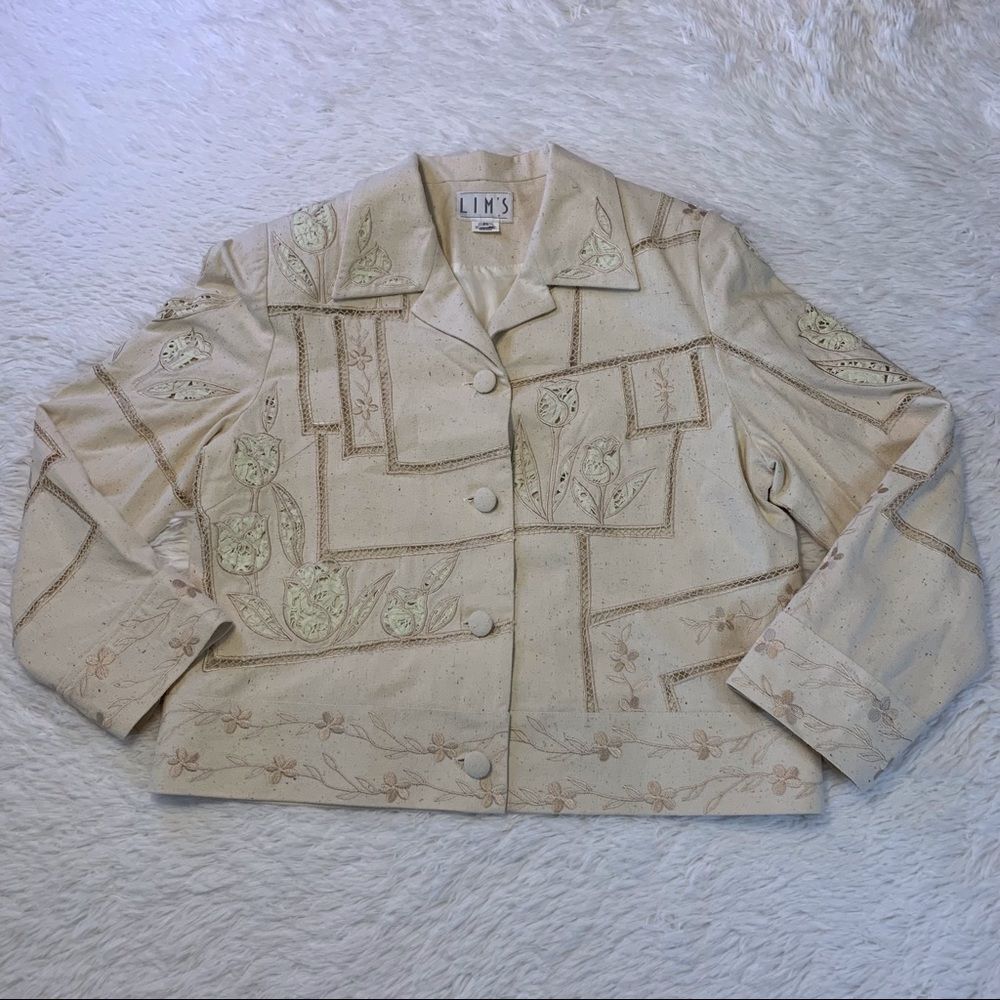 Lim’s 100% Silk Buttoned Embroidered Dressy Jacket Size Small
